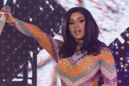 Zu viel getwerkt: Cardi B