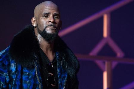 R&B-Sänger R. Kelly hat sich vor Gericht entschuldigen lassen