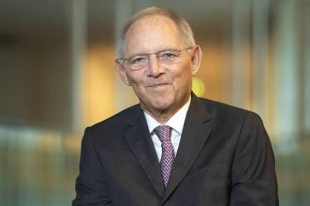 Wolfgang Schäuble ist seit 1990 auf den Rollstuhl angewiesen