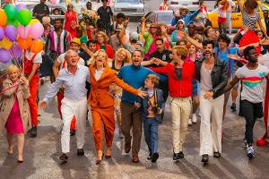 "Ich war noch niemals in New York": Quietschbunte Musical-Verfilmung