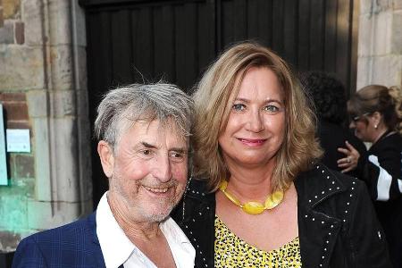 Martin Semmelrogge mit seiner Verlobten Regine Prause