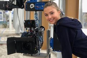 Lilly Krug: Ferres-Tochter spielt in ZDF-Reihe "Gipfelstürmer" mit