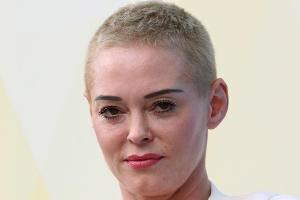 Rose McGowan verklagt Harvey Weinstein