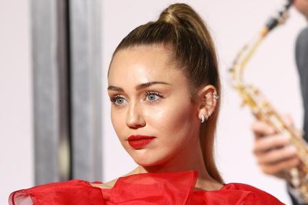 Miley Cyrus betrachtet ihre Partner mit demselben Filter