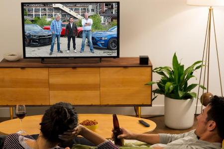 Der Fire TV Cube von Amazon lässt sich unauffällig in jedes Wohnzimmer integrieren