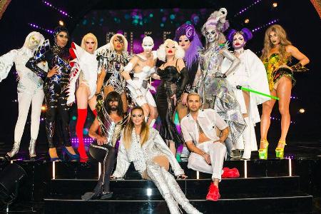 Conchita Wurst, Heidi Klum und Bill Kaulitz (unten, v.l.n.r.) mit den 