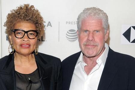 Opal Stone und Ron Perlman heirateten am Valentinstag 1981 Opal Stone und Ron Perlman heirateten am Valentinstag 1981