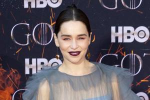 Emilia Clarke: "GoT"-Macher sollen sie zu Nacktszenen gedrängt haben