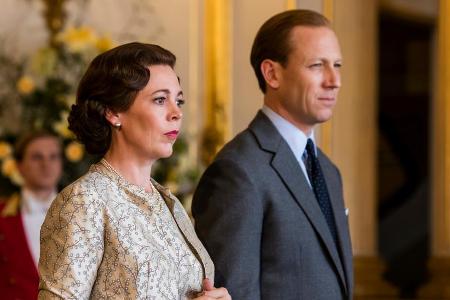 Olivia Cole als Queen Elizabeth II. und Tobias Menzies als Prinz Philip