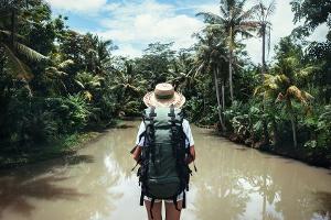 Die Backpacking-Saison startet: Das gehört in jeden Reise-Rucksack