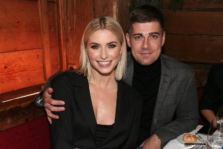 Lena Gercke und ihr Freund Dustin Schöne auf der Xmas-Party im Hotel Stanglwirt.