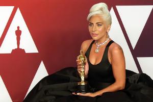 Lady Gaga hat es offenbar doch nicht auf Bradley Cooper abgesehen