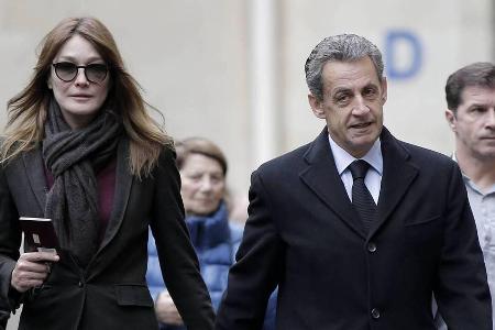 Fast zehn Zentimeter Größenunterschied besteht zwischen Carla Bruni und Nicolas Sarkozy