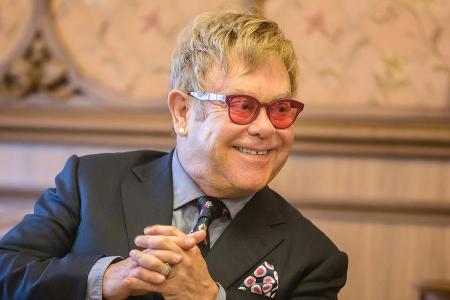 Gut gelaunt auch ohne Alkohol und Drogen: Sir Elton John Gut gelaunt auch ohne Alkohol und Drogen: Sir Elton John