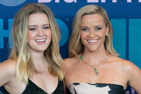 Ava Phillippe (l.) hat ein enges Verhältnis zu ihrer Mutter Reese Witherspoon