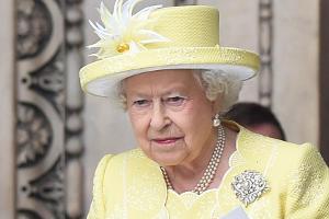 Queen Elizabeth II. bei einem Besuch in der St. Paul's Kathedrale in London