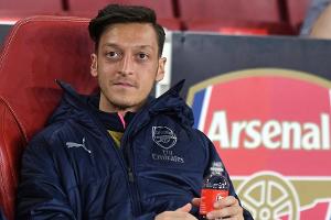 Mesut Özil ist jetzt blond