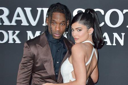 Kylie Jenner und Travis Scott sprechen offen über ihr Liebesleben Kylie Jenner und Travis Scott sprechen offen über ihr Liebesleben