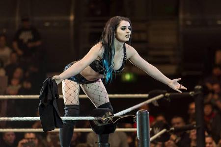 Die ehemalige WWE-Kämpferin Paige während eines Kampfes in Bremen