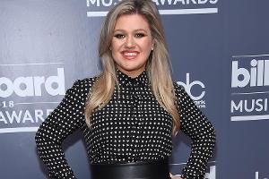 Kelly Clarkson musste noch einmal ins Krankenhaus