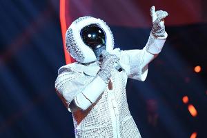 "The Masked Singer": Der Astronaut gewinnt die erste Staffel