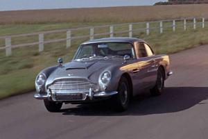 James Bonds Aston Martin für 6,4 Millionen Dollar versteigert