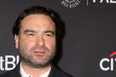 Johnny Galecki wird wieder zu David Healy in 