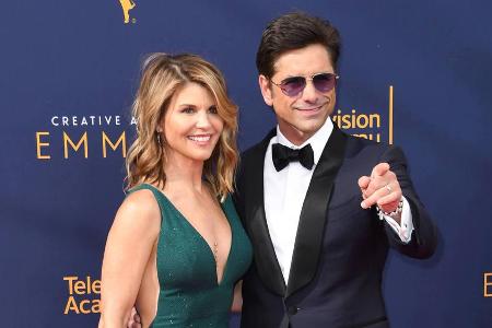 John Stamos steht zu seiner Kollegin Lori Loughlin