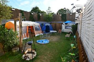 Premiere bei "Promi Big Brother": Campingplatz statt Container!