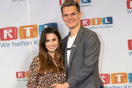Im November präsentierte Christina Ginter an der Seite ihres Mannes Matthias ihren Babybauch in der Öffentlichkeit Im November präsentierte Christina Ginter an der Seite ihres Mannes Matthias ihren Babybauch in der Öffentlichkeit