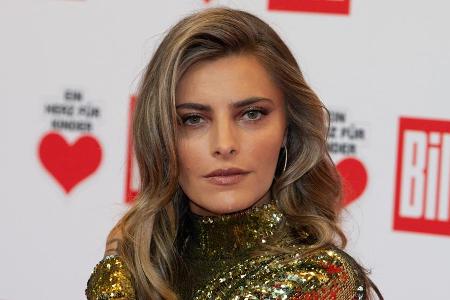 Sophia Thomalla hält ihre Follower auf dem Laufenden