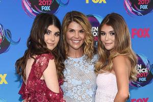 Lori Loughlin wegen Bestechungsskandal "gestresst"