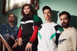 Bastille: "Am liebsten würden wir einen Song mit Rihanna aufnehmen"