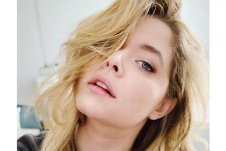 Sasha Pieterse kommentiert ihr Selfie mit kuriosem Wissen Sasha Pieterse kommentiert ihr Selfie mit kuriosem Wissen