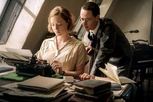 "Brecht": Ein ganzer Abend für Heinrich Breloers Filmbiografie