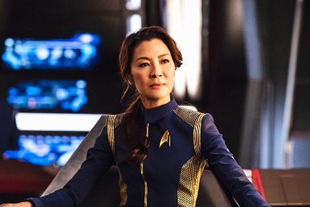 Michelle Yeoh als Captain Georgiou in 