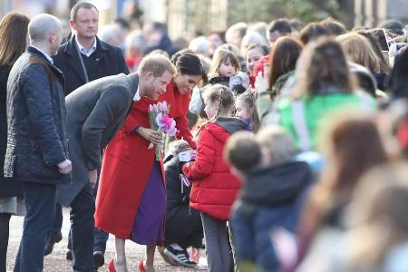 Herzogin Meghan genießt die Gespräch mit den Bewohnern von Birkenhead