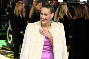 Sarah Paulson: Pinker Wow-Auftritt bei der "Glass"-Premiere