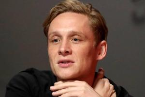 Matthias Schweighöfer bestätigt Trennung und neues Liebesglück