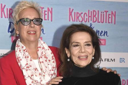 Doris Dörrie (l.) und Hannelore Elsner bei der Premiere des Kinofilms Doris Dörrie (l.) und Hannelore Elsner bei der Premiere des Kinofilms
