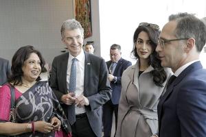 Amal Clooney trifft auf Bundesaußenminister Heiko Maas