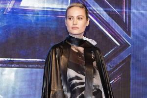 Brie Larson im Superhelden-Outfit bei der "Avengers"-Premiere