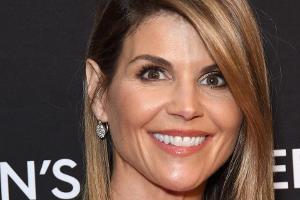 Lori Loughlin auf einem Event im Februar