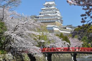 Die Burg Himeji ist nur eine der vielen Sehenswürdigkeiten der Region Setouchi