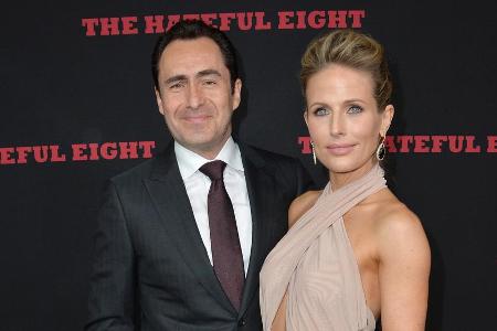 Demián Bichir mit seiner Ehefrau Stefanie Sherk auf der Premiere von 