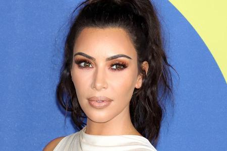 Kim Kardashian macht aus ihrer Hautkrankheit kein Geheimnis