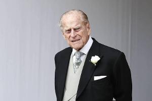 Prinz Philip gibt seinen Führerschein ab