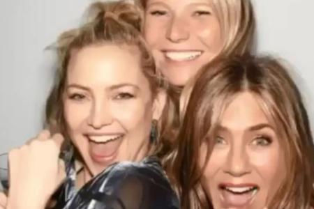 Jennifer Aniston (r.) feierte ihren 50. Geburtstag nicht nur mit Kate Hudson (l.) und Gwyneth Paltrow Jennifer Aniston (r.) feierte ihren 50. Geburtstag nicht nur mit Kate Hudson (l.) und Gwyneth Paltrow
