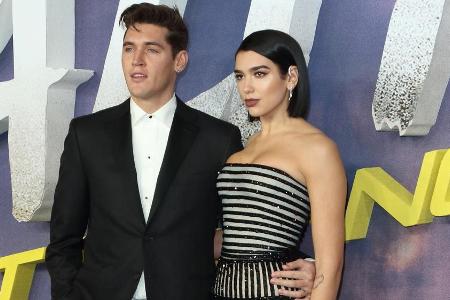 Dua Lipa und ihr Freund Isaac Carew bei der Premiere von Dua Lipa und ihr Freund Isaac Carew bei der Premiere von