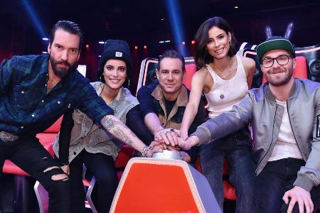 Lena Meyer-Landrut (2.v.r.) mit den anderen Coaches von 